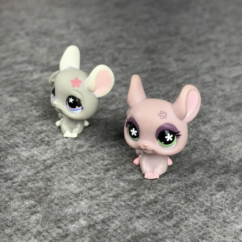 Hasbro Littlest Pet Shop 495 630 Chinchilla Figures Lot 2 Gray‎ Pink 2007 LPS